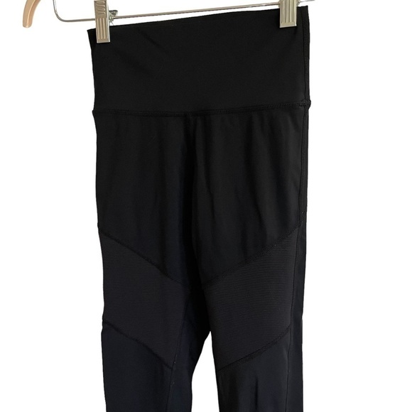 Zyia Active Black Momentum Brilliant Hi-Rise 7/8 Leggings, Ribbed Panels, Size 2 - Picture 4 of 9